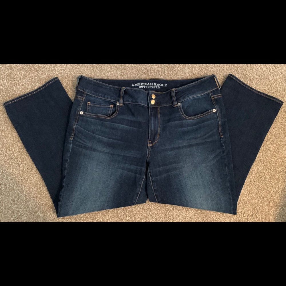 American Eagle Artist Crop